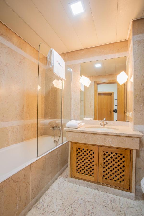 Flh Funchal Amazing Sea View Apartment With Pool Luaran gambar